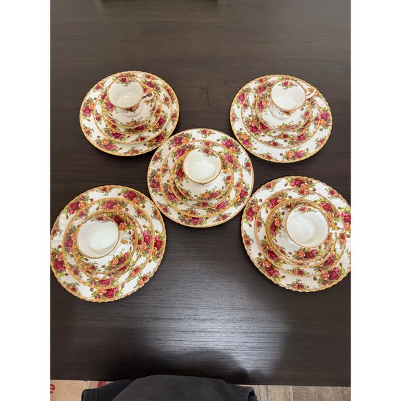 Royal Albert Old Country Roses Bone Chine - Picture 9 of 16